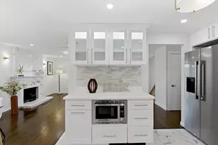607 Turnpike St, Stoughton, MA 02072 - Photo 6