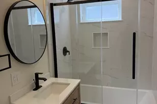 60-62 Wellsmere Rd, Boston, MA 02131 - Photo 12