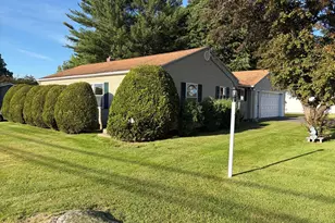 138 N Main St, Belchertown, MA 01007 - Photo 1