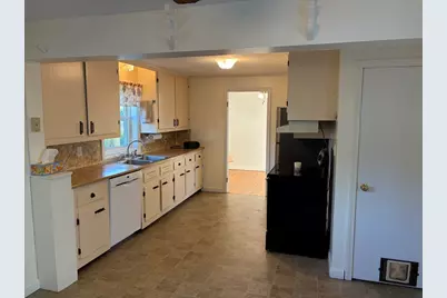 138 N Main St, Belchertown, MA 01007 - Photo 6