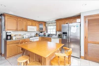 365 Elm St, Bridgewater, MA 02324 - Photo 14
