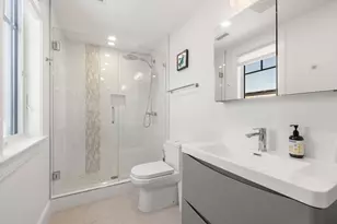 80 Verndale St, Brookline, MA 02446 - Photo 16