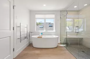80 Verndale St, Brookline, MA 02446 - Photo 14