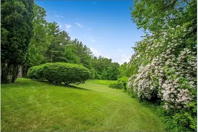 107 Farm St, Dover, MA 02030 - Photo 12