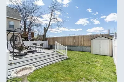 516 Lakeview Ave, Lowell, MA 01850 - Photo 14