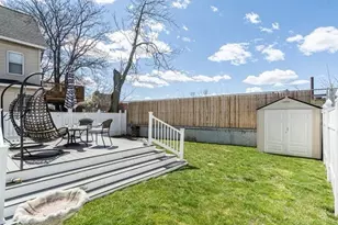 516 Lakeview Ave, Lowell, MA 01850 - Photo 14