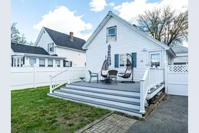 516 Lakeview Ave, Lowell, MA 01850 - Photo 2