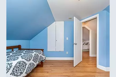 516 Lakeview Ave, Lowell, MA 01850 - Photo 10