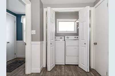 516 Lakeview Ave, Lowell, MA 01850 - Photo 12