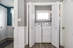 516 Lakeview Ave, Lowell, MA 01850 - Photo 12