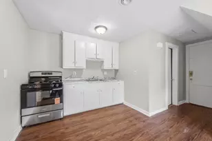 286 Pine St, Holyoke, MA 01040 - Photo 4