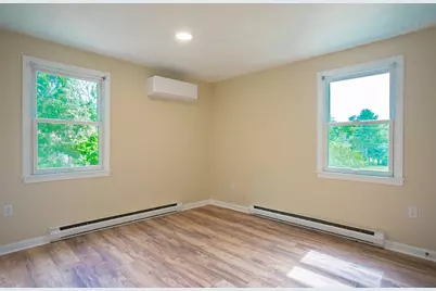 853 Main St, Acushnet, MA 02743 - Photo 10