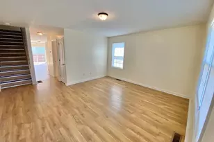93 Orleans, Springfield, MA 01109 - Photo 2