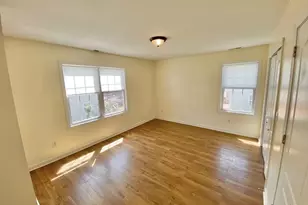 93 Orleans, Springfield, MA 01109 - Photo 10