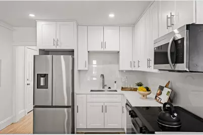 60 Derby St #3, Somerville, MA 02145 - Photo 4