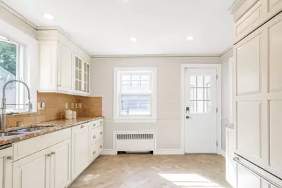284 Lake St, Belmont, MA 02478 - Photo 20