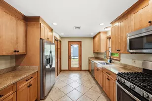 50 Melrose Ave, Tewksbury, MA 01876 - Photo 10