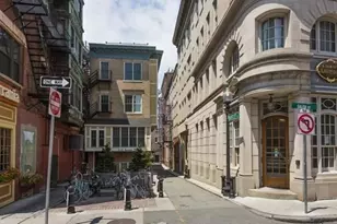11 Bartlett Pl, Boston, MA 02113 - Photo 6