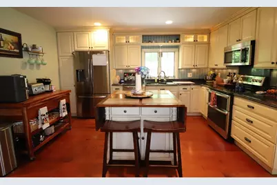 26 Robin Ln, Somerset, MA 02726 - Photo 10