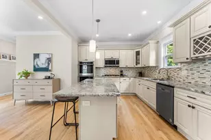 156 Ashmont St, Boston, MA 02124 - Photo 4