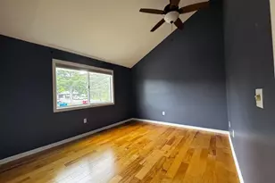 32 Autumn Ln, Amherst, MA 01002 - Photo 8