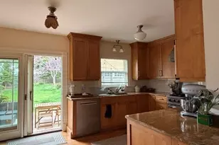 52 Hillsdale Rd, Medford, MA 02155 - Photo 8