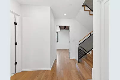 17 Algonquin Rd #B, Newton, MA 02467 - Photo 6