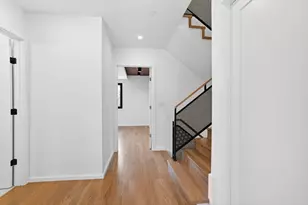 17 Algonquin Rd, Newton, MA 02467 - Photo 6