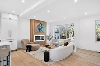 15 Jewett Pl #B, Newton, MA 02458 - Photo 2