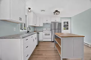 111 Woodburn Dr, Methuen, MA 01844 - Photo 4