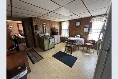 54 Freeland St, Worcester, MA 01603 - Photo 6