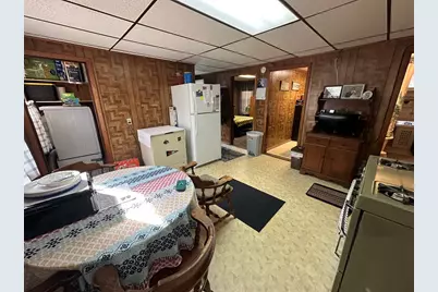 54 Freeland St, Worcester, MA 01603 - Photo 8