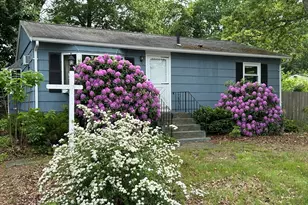 22 Brookside Rd, Rockland, MA 02370 - Photo 2