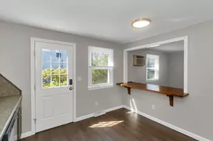 105 Mazarin St, Springfield, MA 01151 - Photo 8