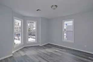 64 Thompson St, Springfield, MA 01109 - Photo 10
