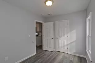 64 Thompson St, Springfield, MA 01109 - Photo 14