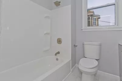 64 Thompson St, Springfield, MA 01109 - Photo 28