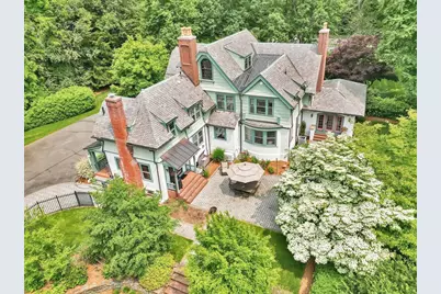135 Forest Glen Rd, Longmeadow, MA 01106 - Photo 2