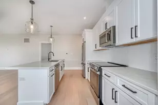 62 Foundry St, Wakefield, MA 01880 - Photo 2