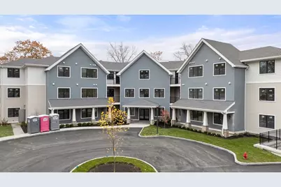 16 Stearns Rd #106, Wellesley, MA 02482 - Photo 2