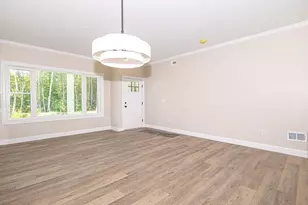 28 Meadowview Ln, Salisbury, MA 01952 - Photo 10