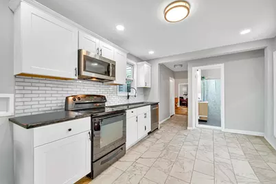 108 Marble St, Springfield, MA 01105 - Photo 2