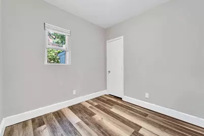 108 Marble St, Springfield, MA 01105 - Photo 6