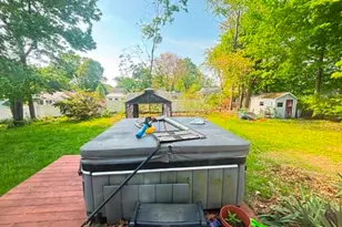 17 Lawn Ave, Lowell, MA 01852 - Photo 8