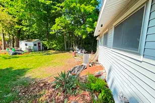17 Lawn Ave, Lowell, MA 01852 - Photo 16