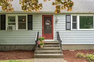 21 Grove St, Shrewsbury, MA 01545 - Photo 4