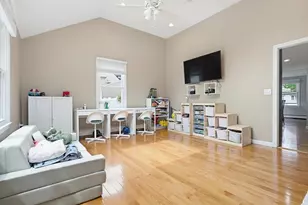 102 Purchase St, Milford, MA 01757 - Photo 10