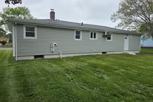 76 Wales St, Taunton, MA 02780 - Photo 6