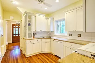 24 Hussey St, New Bedford, MA 02740 - Photo 18