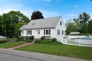 12 S Douglas St, Rockland, MA 02370 - Photo 2